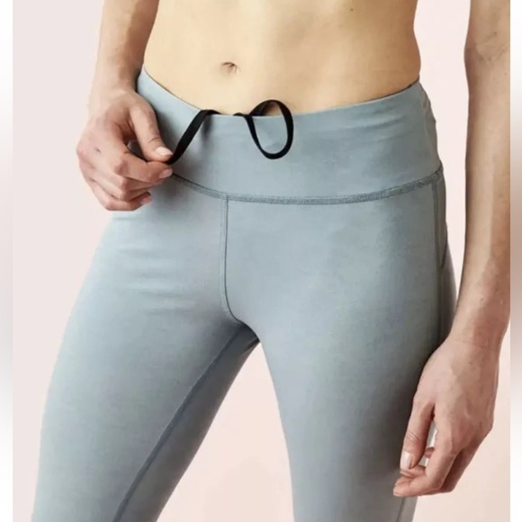 On Running Women's ON Running Tights 7/8 Sea Blue Size Small - Picture 4 of 14